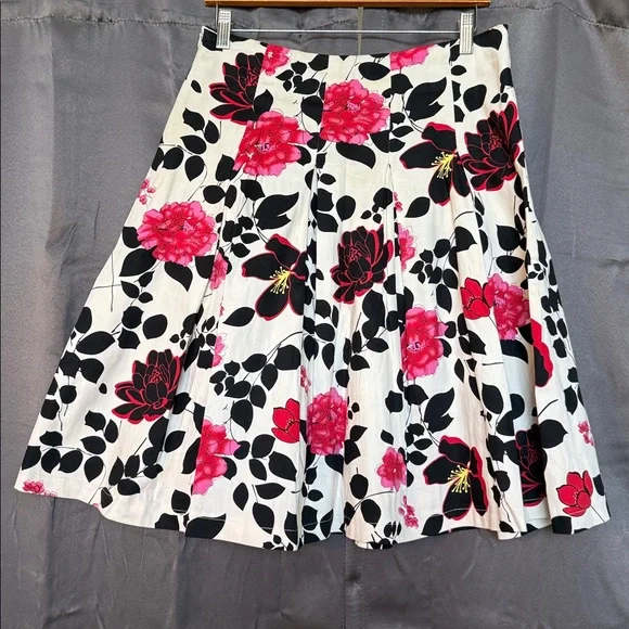 JKLA Floral PLEATED FULL Skirt - Black, White, and Pink - Picture 3 of 7